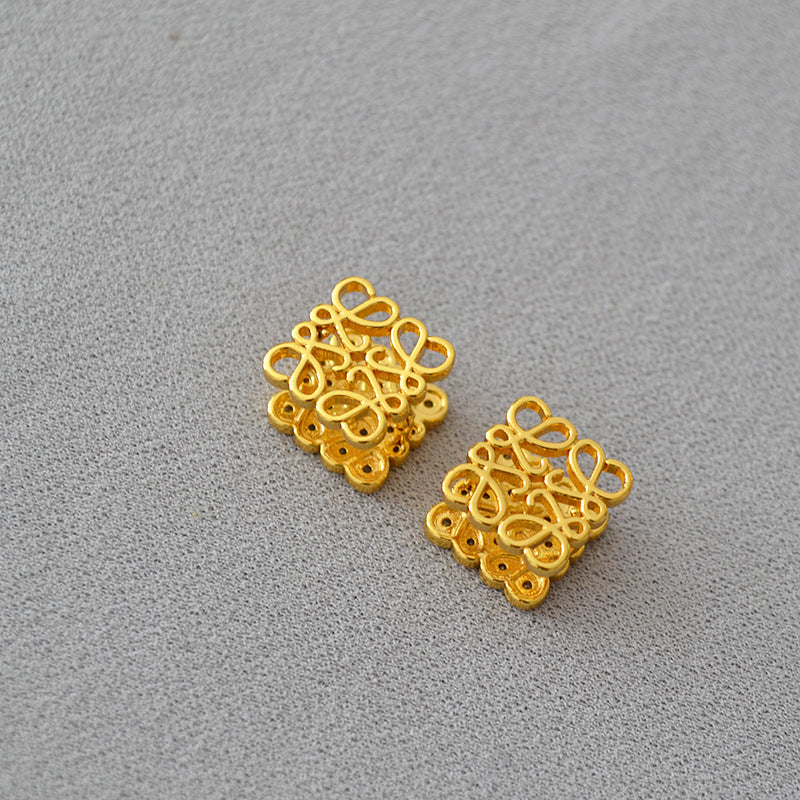 Stunning Gold Earring for Daily Wear