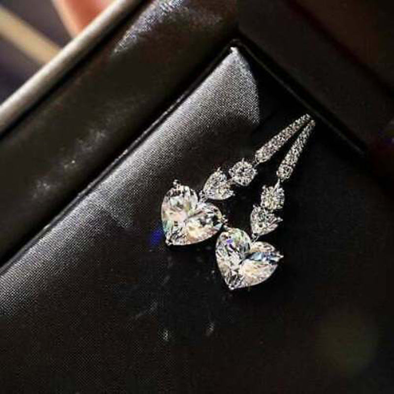 Elegant Gold Earring for Every Occasion