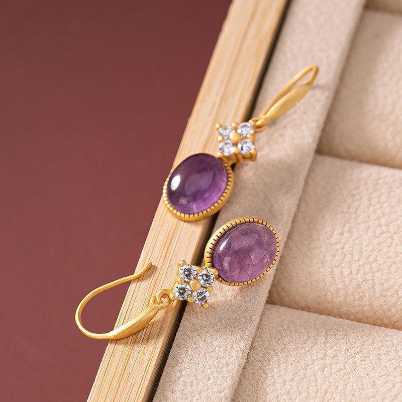 Elegant Gold Earring for Every Occasion