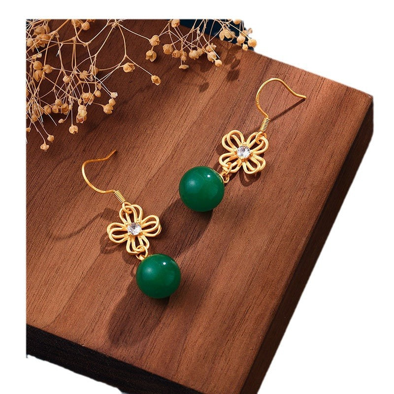 Romantic Gold Earring for Special Moments