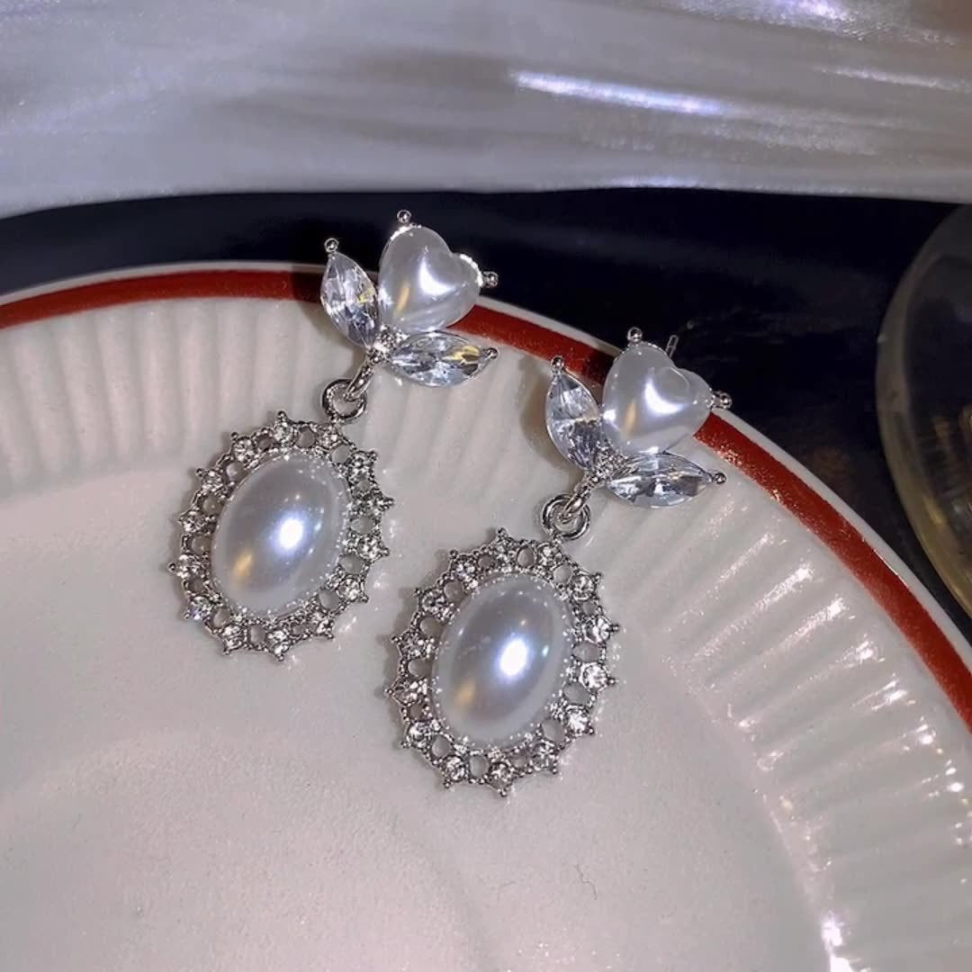 Stunning Pearl Earring for Daily Wear