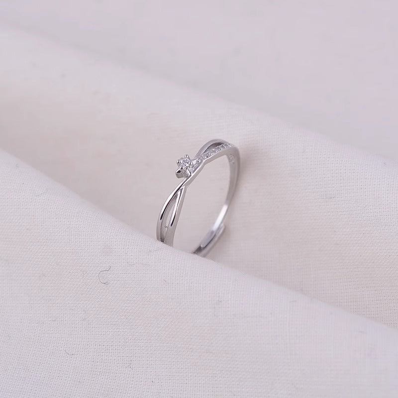 Classic Silver Ring with Timeless Appeal
