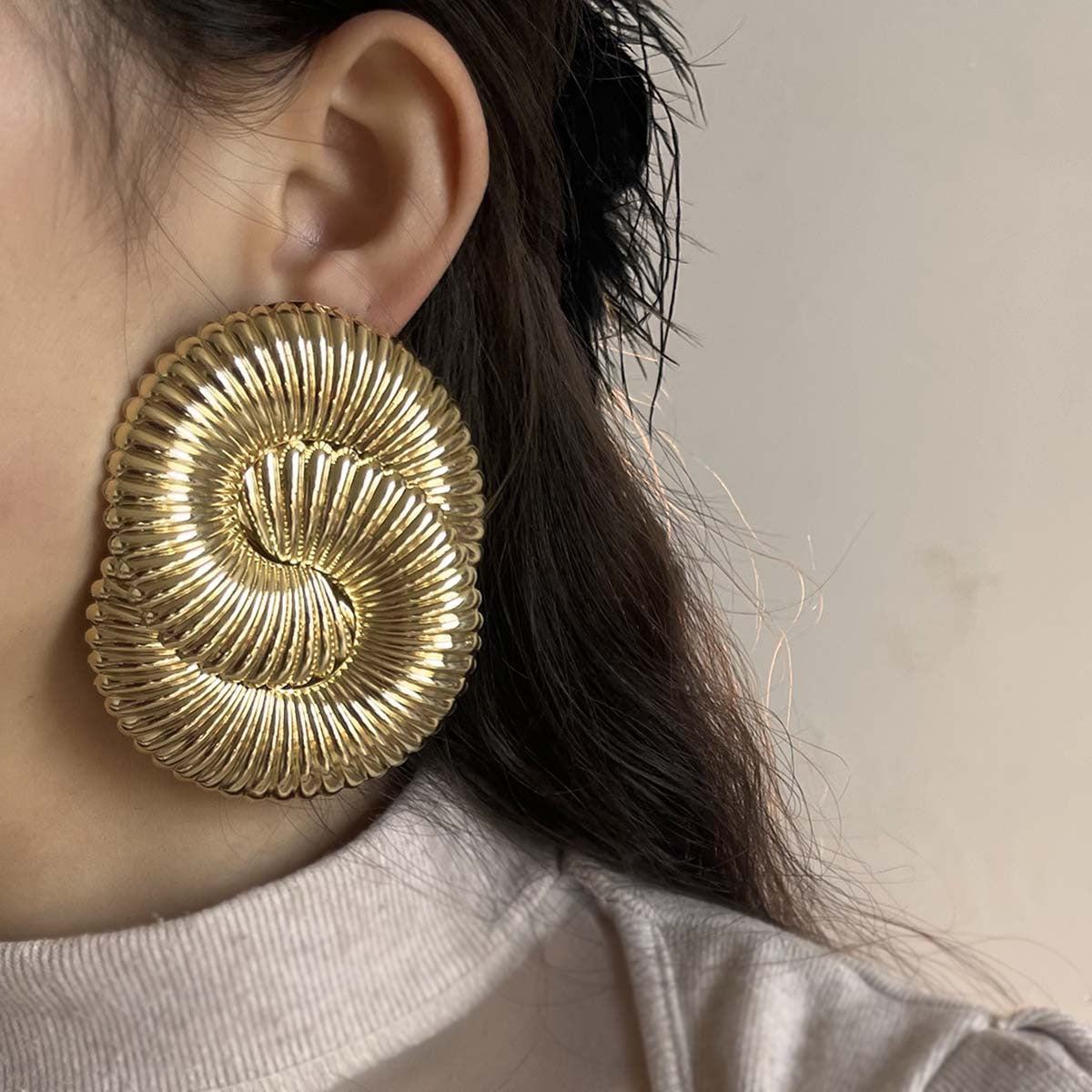 Romantic Earring for Special Moments