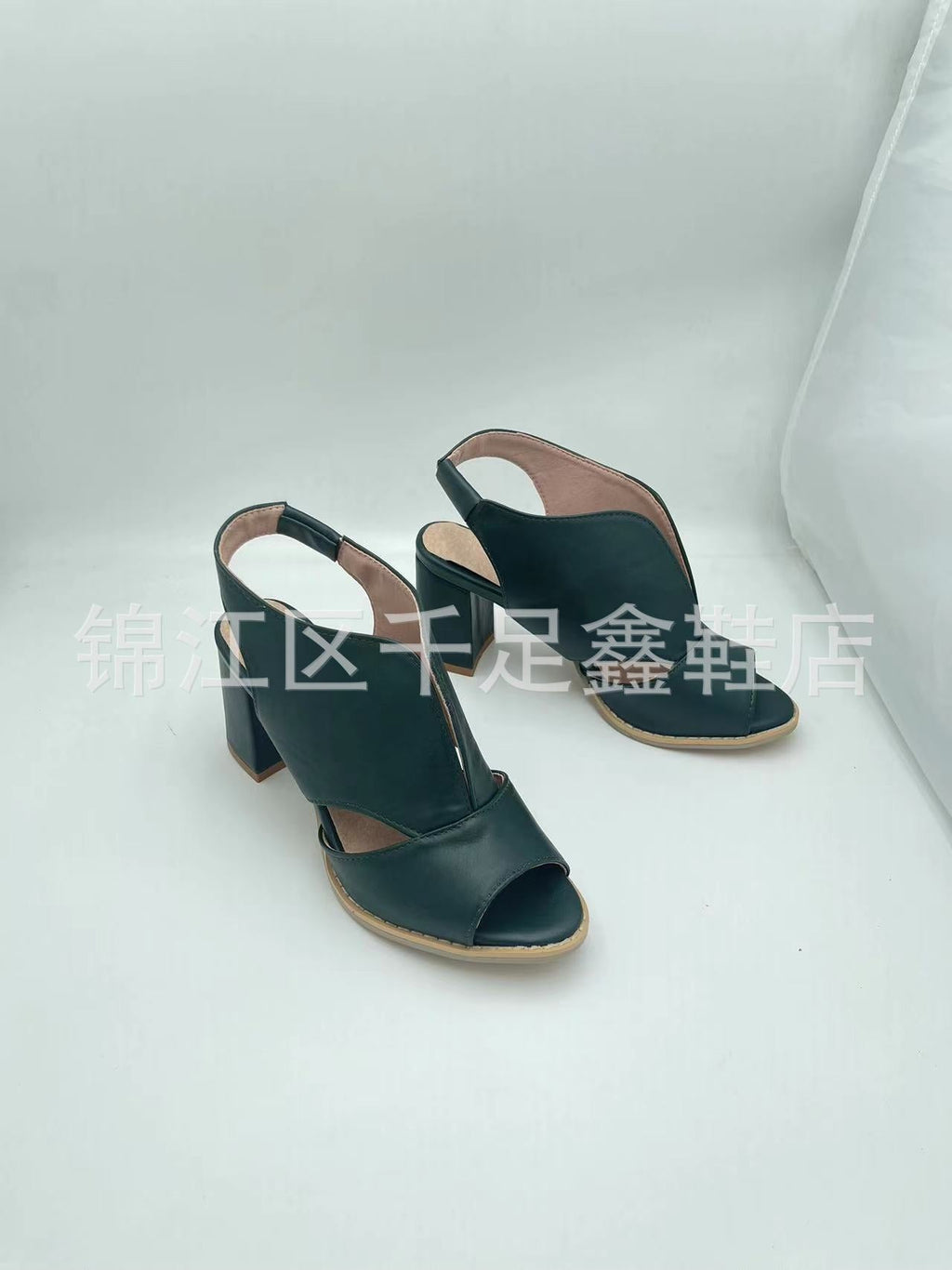 Chic Orthopedic Sandals with Unique Design