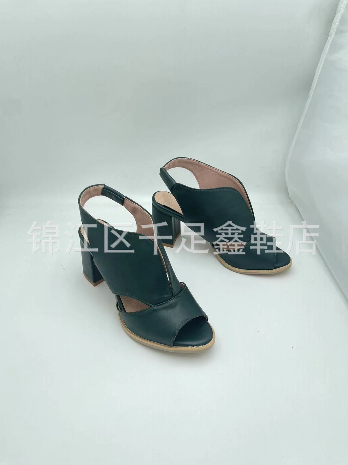 Chic Orthopedic Sandals with Unique Design