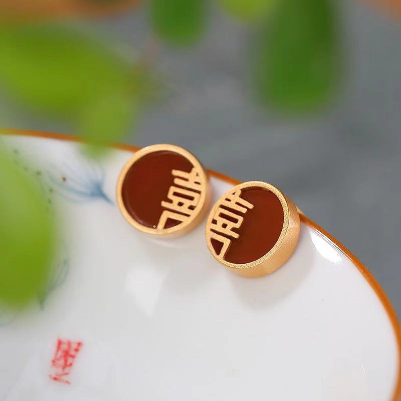 Beautiful Gold Earring with Unique Style