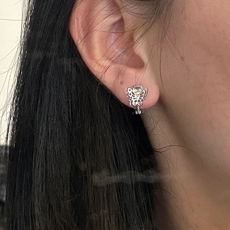 Charming Earring for Any Occasion