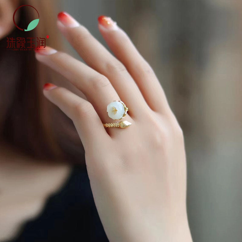 Charming Gold Ring for Any Occasion