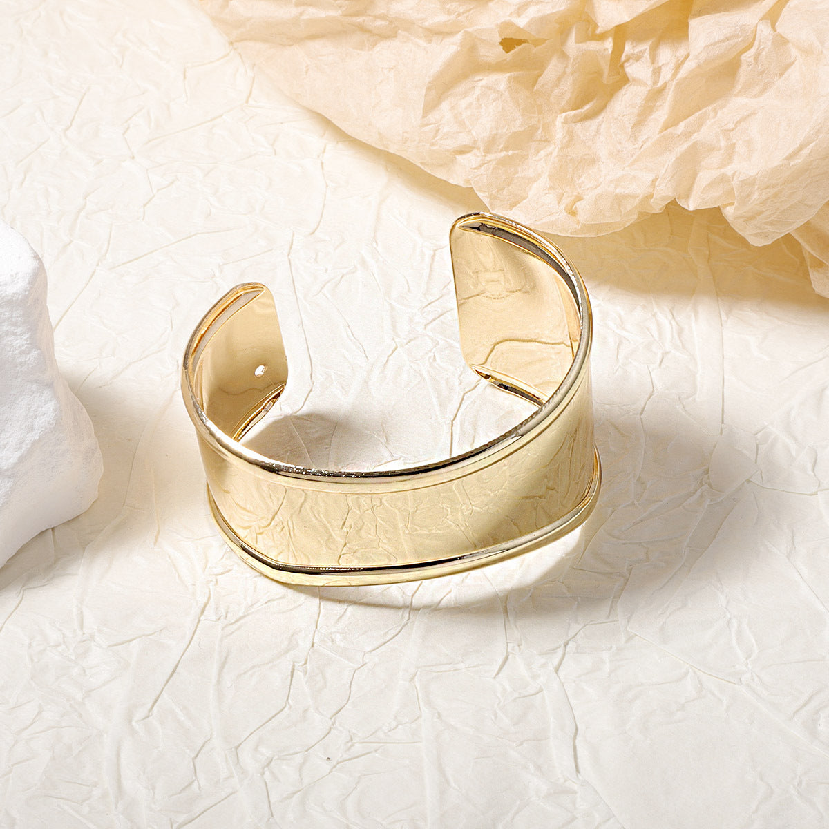 Beautiful Bracelet with Unique Style