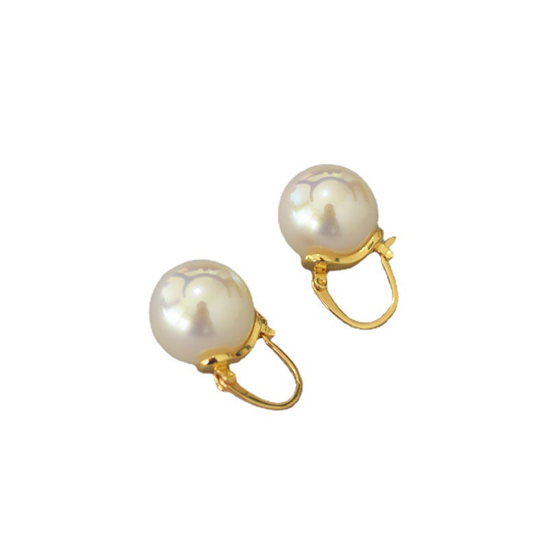 Elegant Gold Earring for Every Occasion