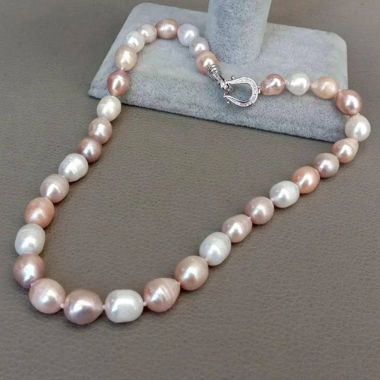Romantic Pearl Necklace for Special Moments