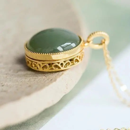 Charming Gold Necklace for Any Occasion