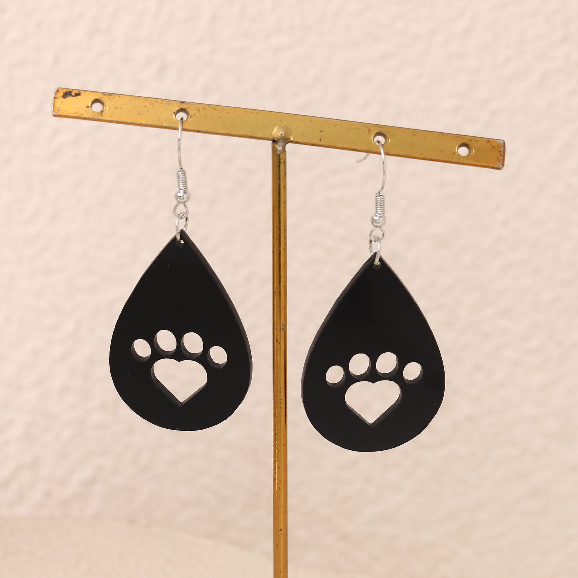 Classic Earring with Timeless Appeal
