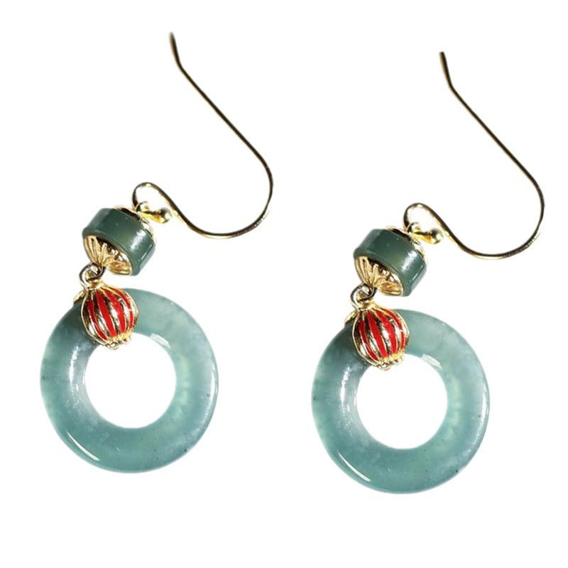 Charming Gold Earring for Any Occasion