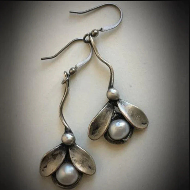 Stunning Pearl Earring for Daily Wear