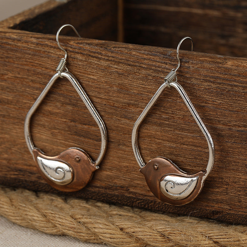 Charming Silver Earring for Any Occasion