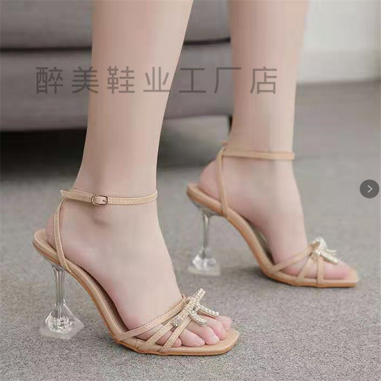 Chic Orthopedic Sandals with Unique Design