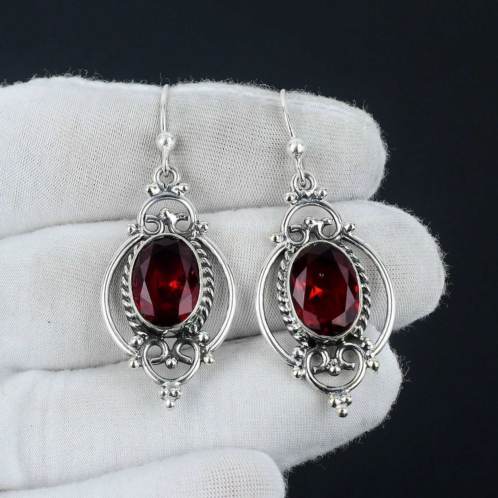 Charming Earring for Any Occasion