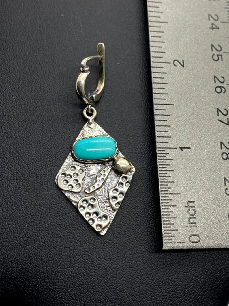 Classic Silver Earring with Timeless Appeal