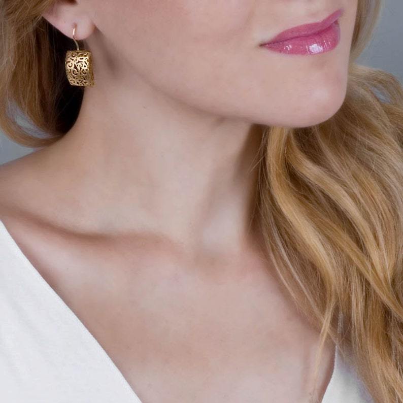 Vintage Handmade Gold Earring