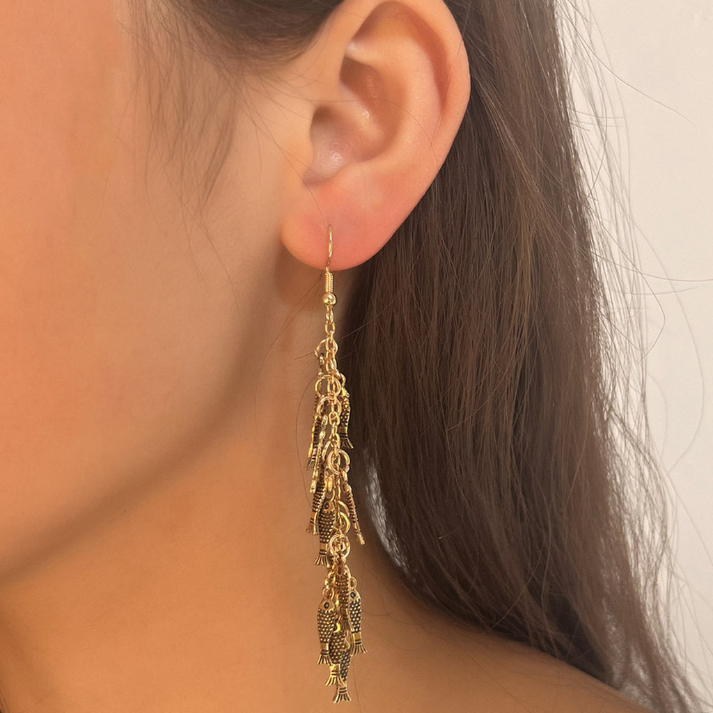 Elegant Gold Piece for Every Occasion