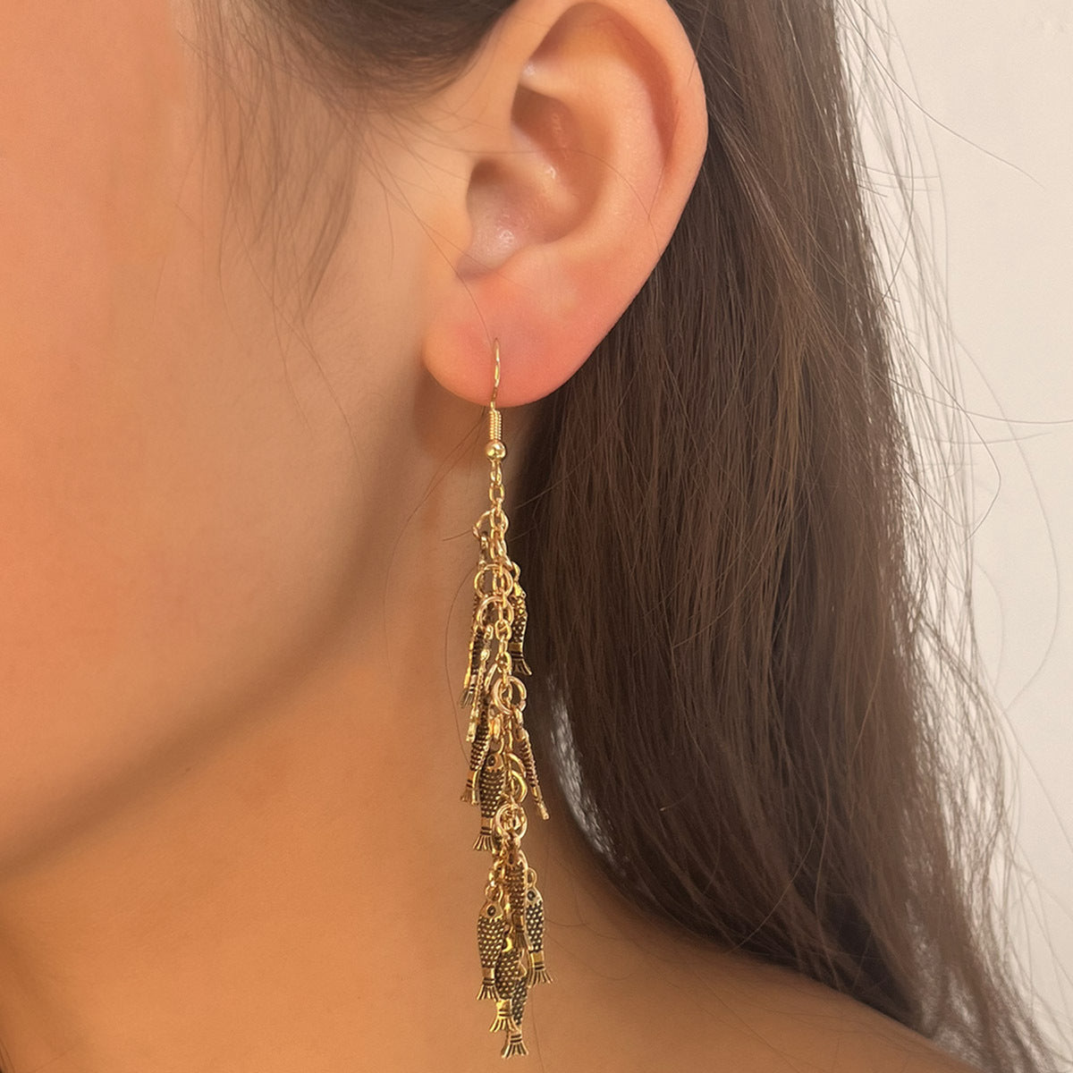 Elegant Gold Piece for Every Occasion