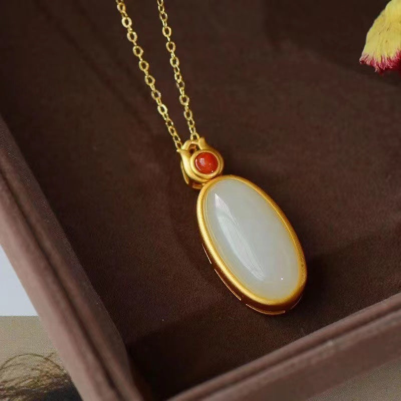Charming Silver Necklace for Any Occasion