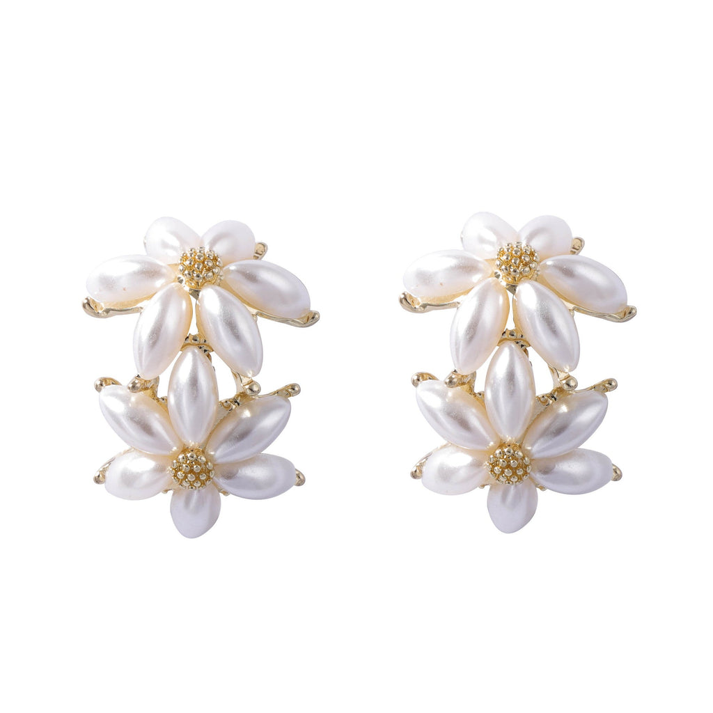 Romantic Pearl Earring for Special Moments
