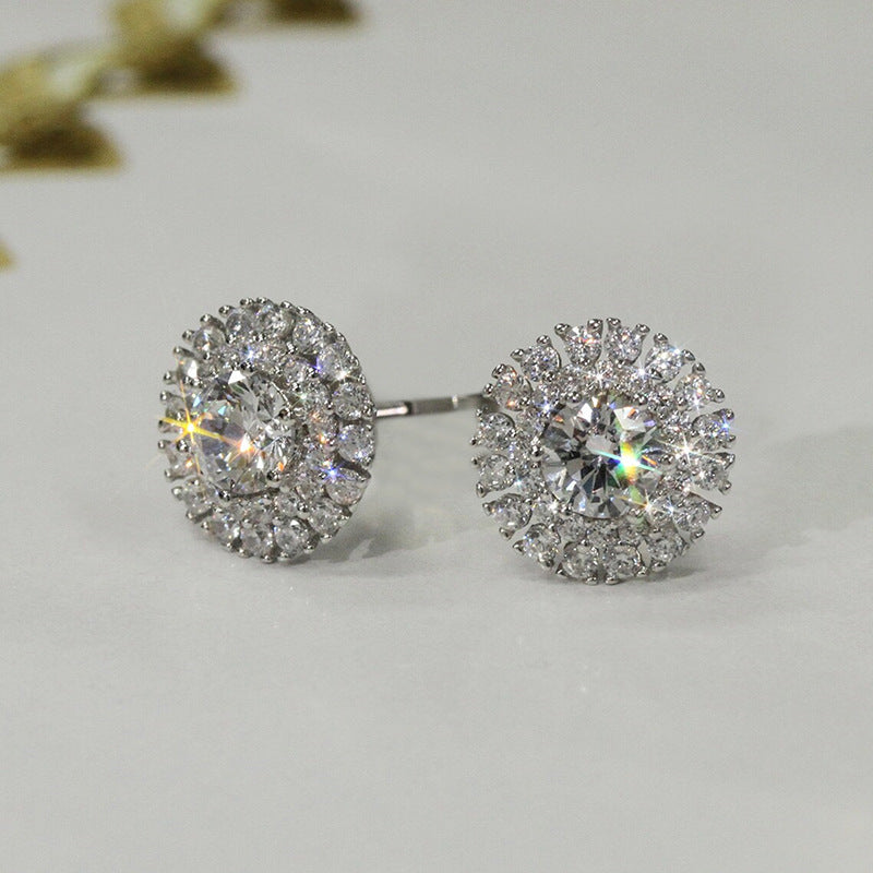 Charming Earring for Any Occasion