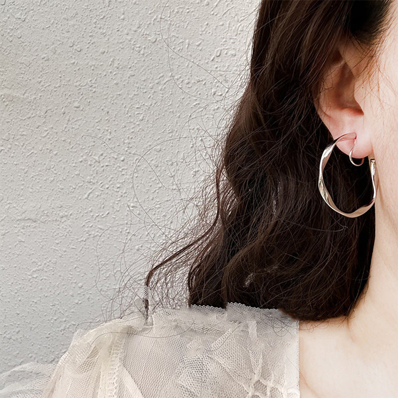 Charming Earring for Any Occasion