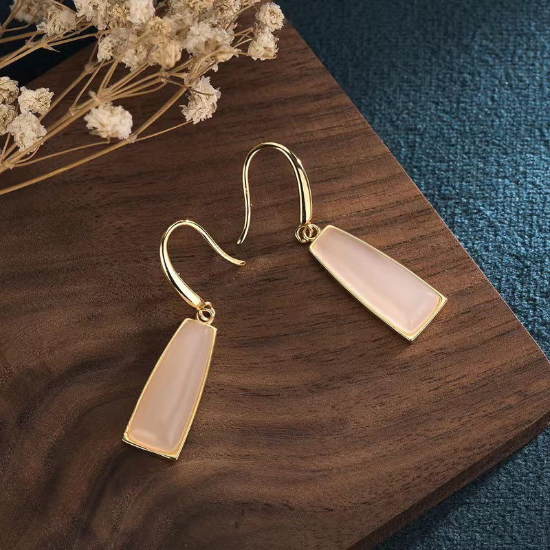 Elegant Gold Earring for Every Occasion