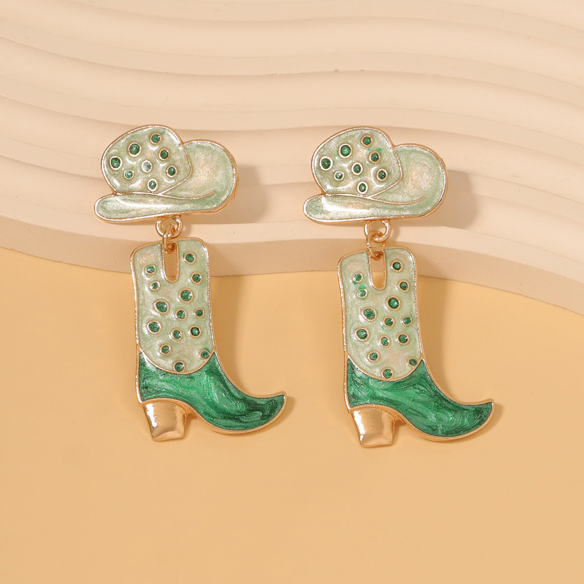 Charming Earring for Any Occasion