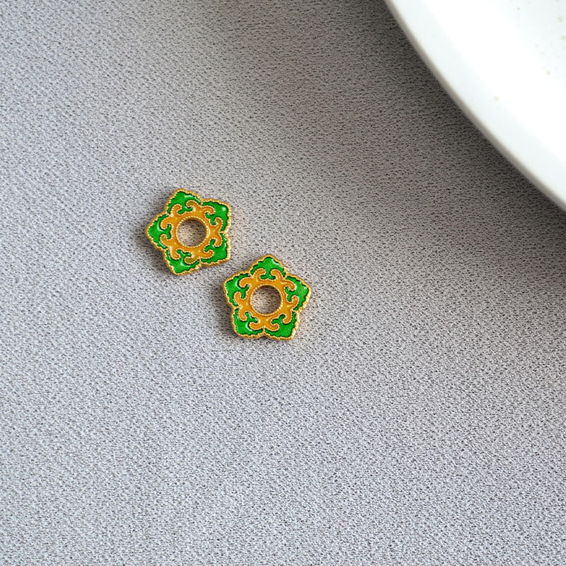Beautiful Gold Earring with Unique Style