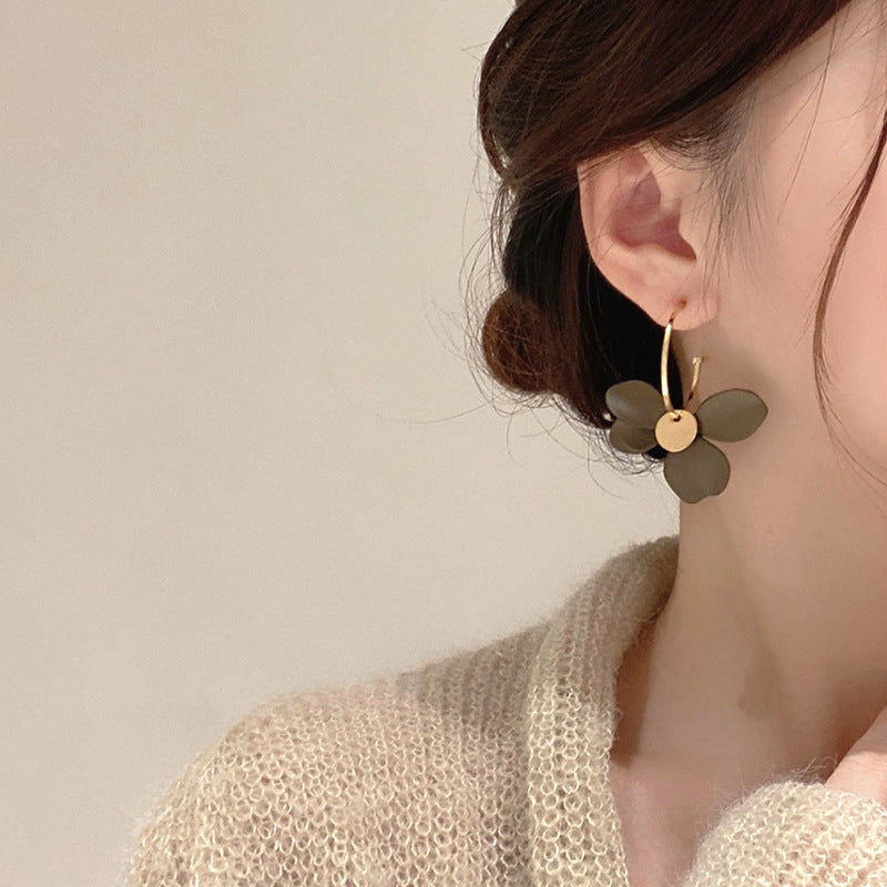 Beautiful Earring with Unique Style