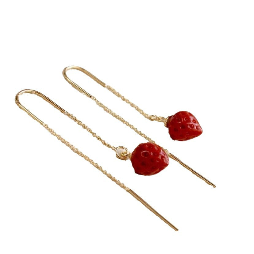 Romantic Gold Earring for Special Moments
