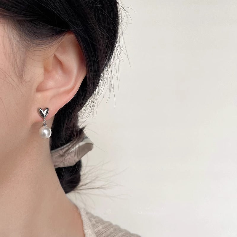Romantic Pearl Earring for Special Moments