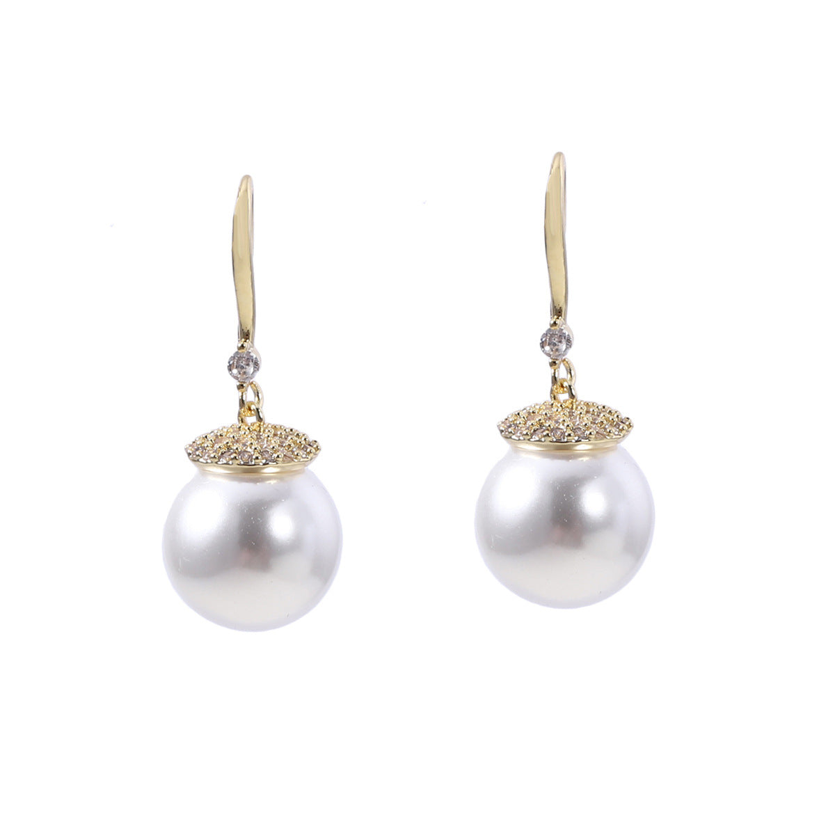 Classic Pearl Piece with Timeless Appeal