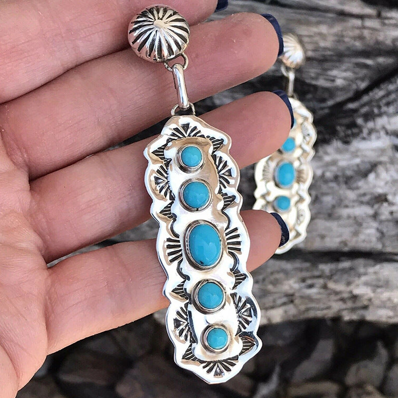 Classic Earring with Timeless Appeal