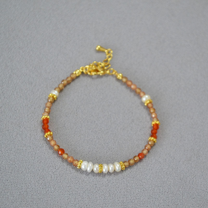 Stunning Pearl Bracelet for Daily Wear