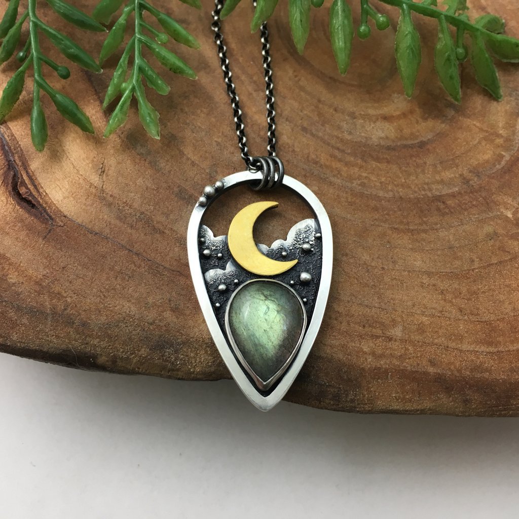 Classic Necklace with Timeless Appeal
