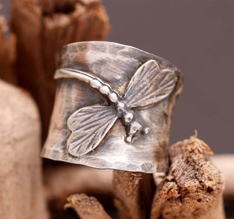 Stunning Silver Ring for Daily Wear