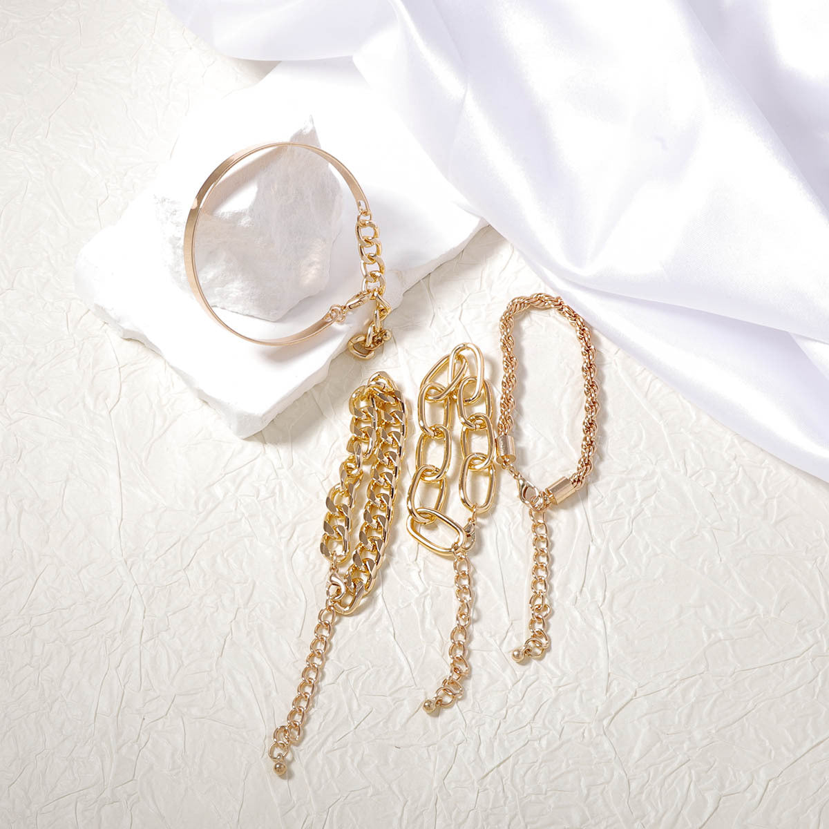 Romantic Bracelet for Special Moments