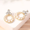 Classic Gold Earring with Timeless Appeal