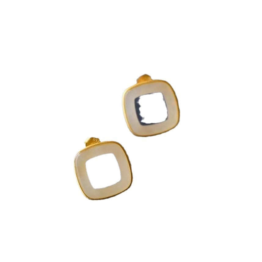 Charming Silver Earring for Any Occasion