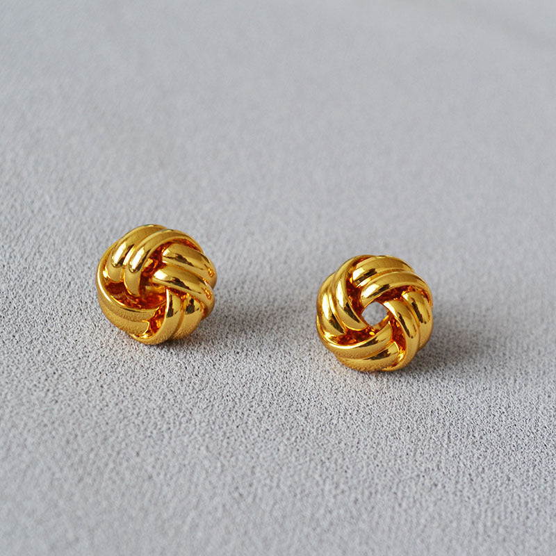 Vintage Handmade Gold Earring