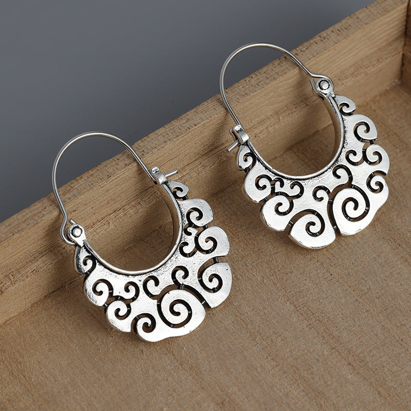 Charming Earring for Any Occasion