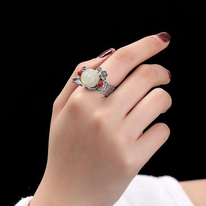 Romantic Silver Ring for Special Moments