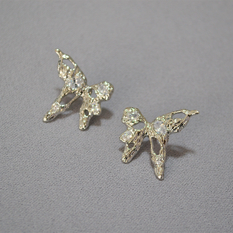 Beautiful Silver Earring with Unique Style