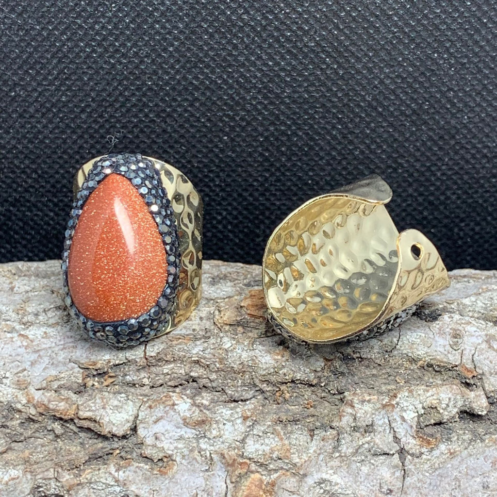 Charming Gold Ring for Any Occasion