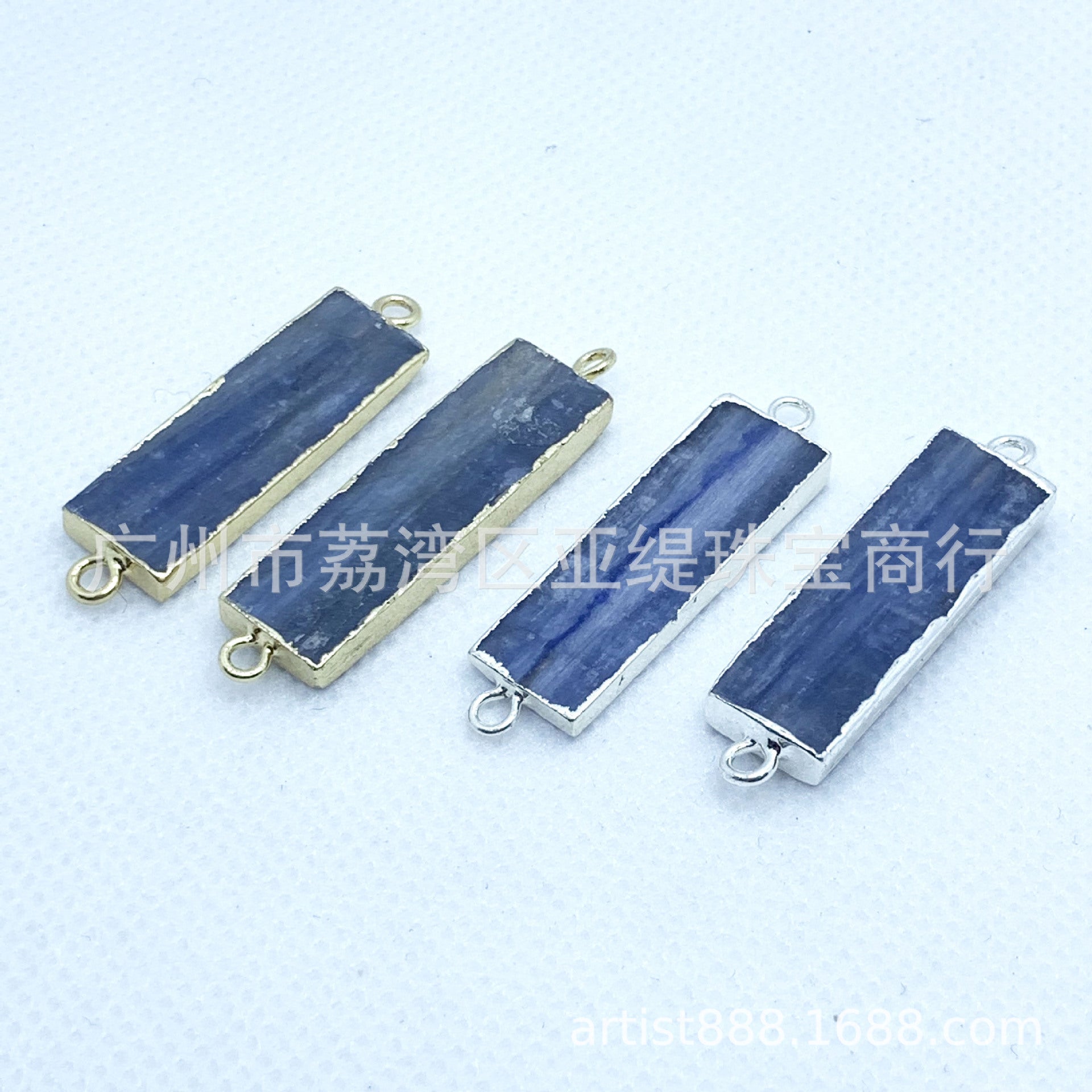 Charming Gold Necklace for Any Occasion